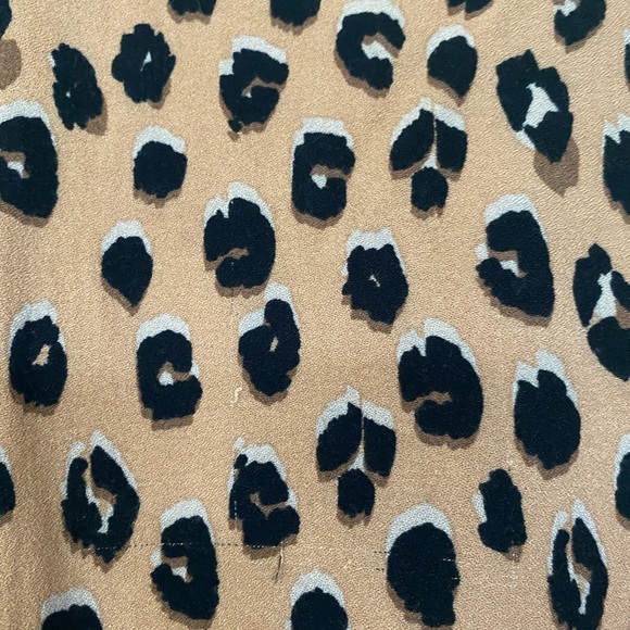 Animal print tank top. - Picture 3 of 4